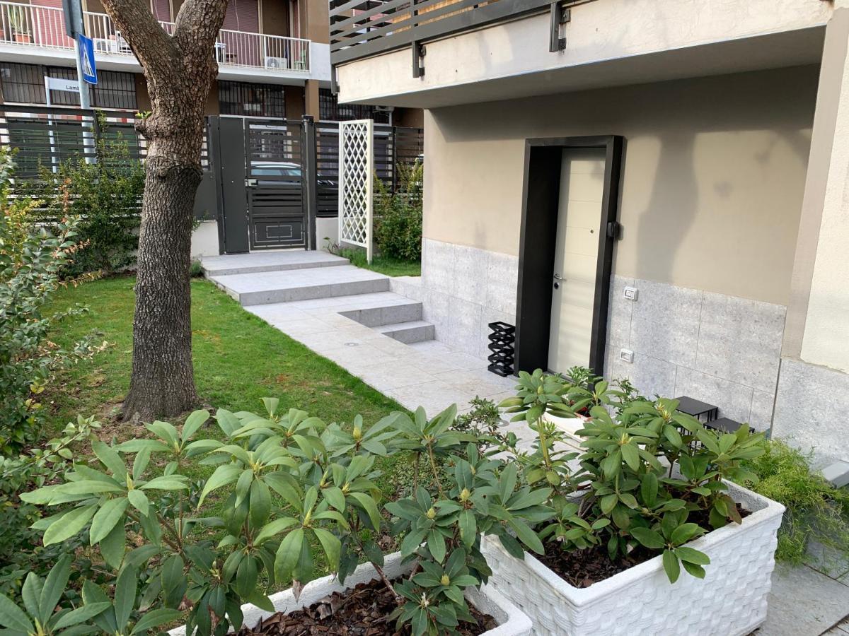Ferienwohnung Papero Rosso Rozzano Exterior foto